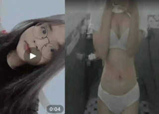 Clip nóng em sinh viên vụng trộm với ông chủ tiệm ăn – Phim Sex Lầu Xanh