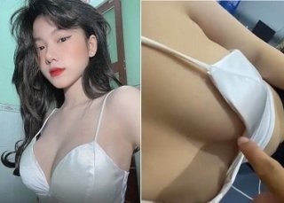 Vạch vếu em gái xinh xem thử – Phimheo