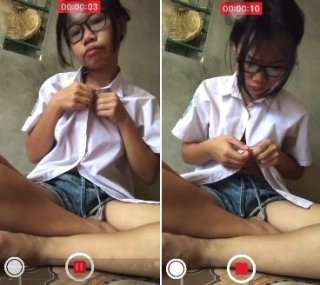 Sex nữ sinh lên cơn nứng khi về nhà – PhimNguoiLon